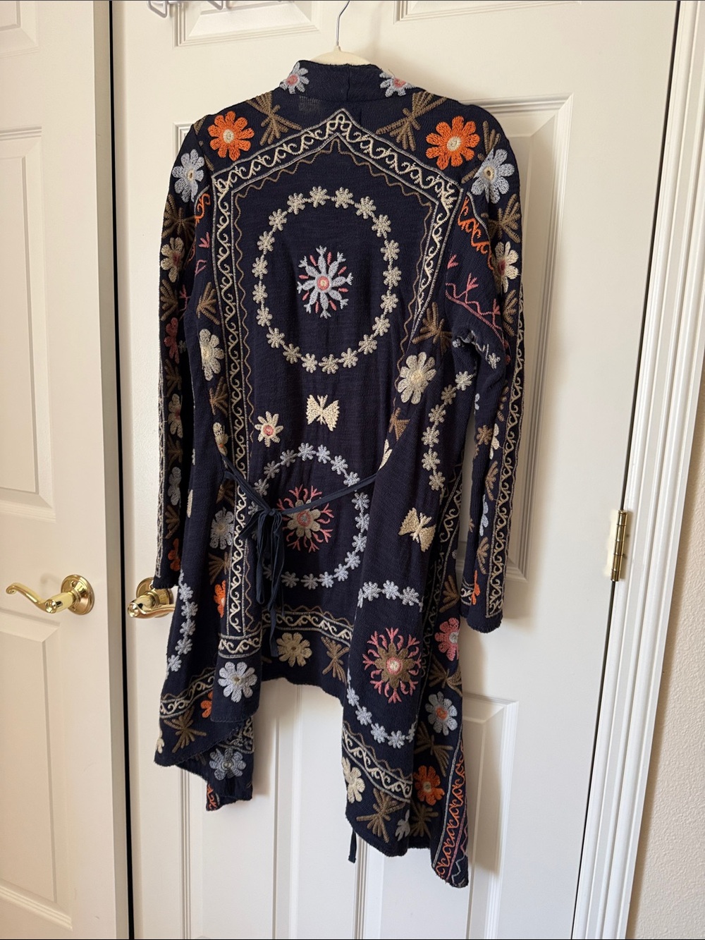 Johnny Was Biya Navy w/ multi colored embroidered Floral Open Cardigan, size M - Picture 7 of 11